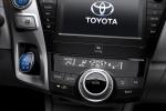 Toyota Prius + MPV 2012 года